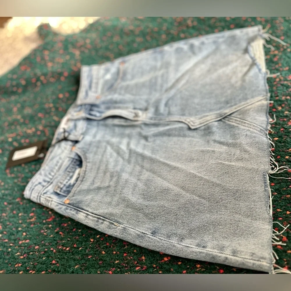 PAIGE Aideen Seamed Denim Mini Skirt Razz NWT 26 Rare